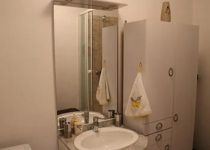 Appartement - T1 Bis En Bord De - Menage Inclus - Fr-1-319-185