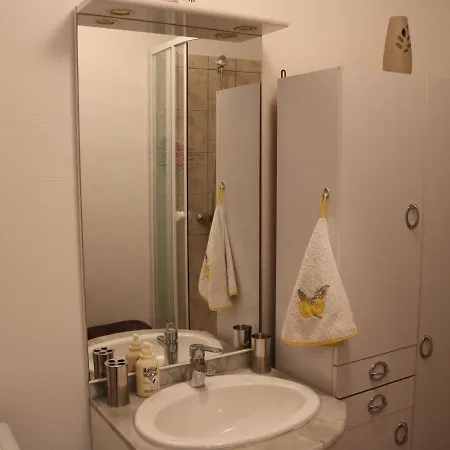 Apartment - T1 Bis En Bord De - Menage Inclus - Fr-1-319-185